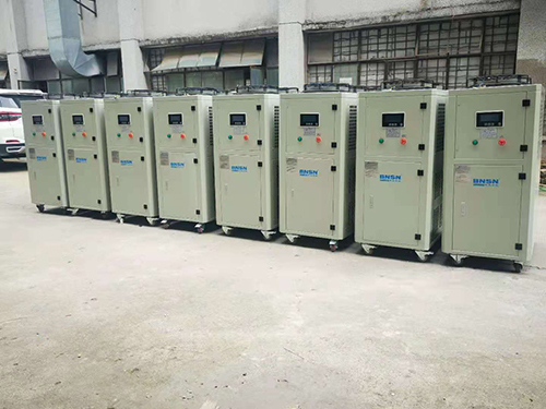循環(huán)水寮步冷凍機(jī)的圖片